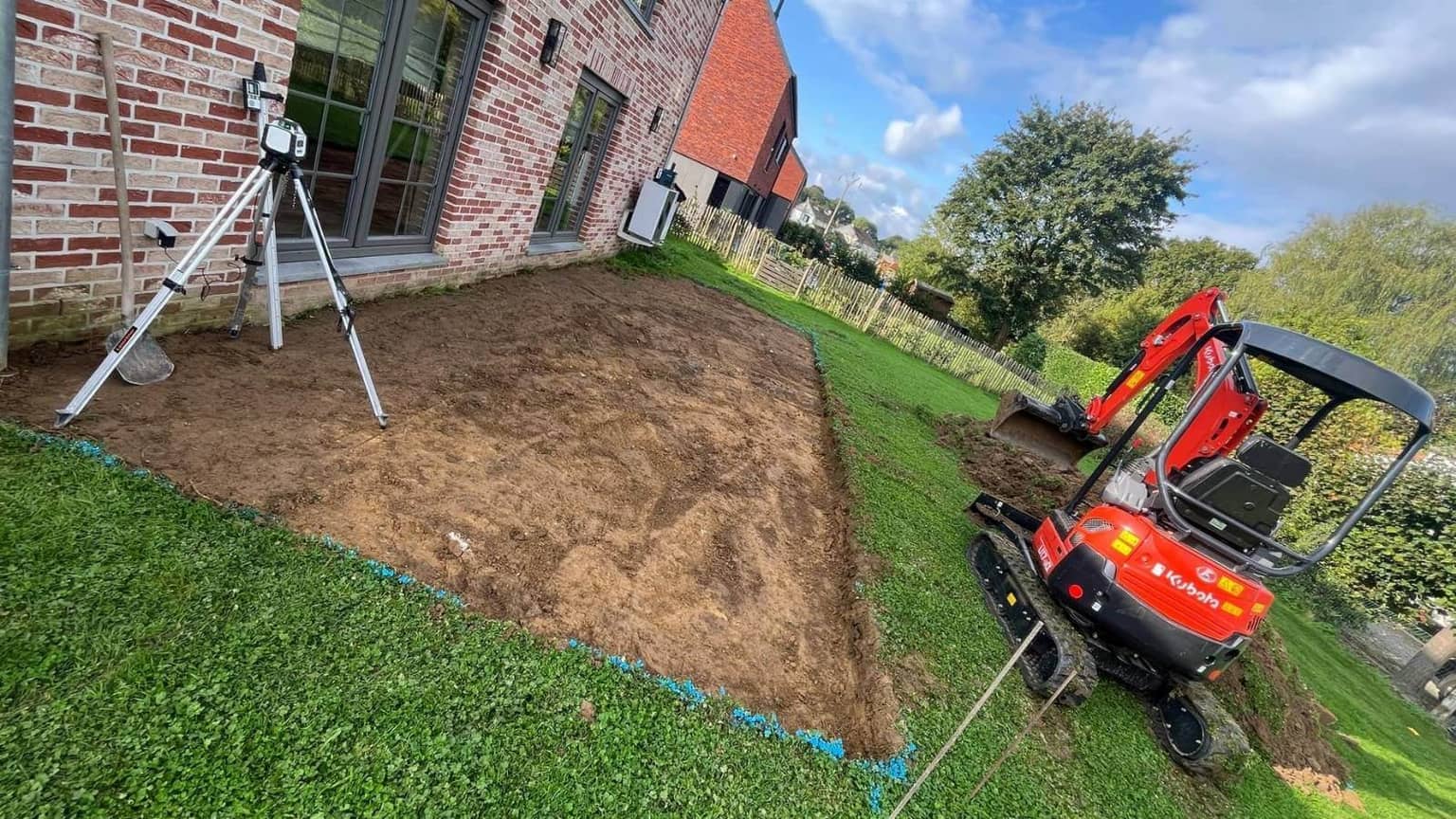 Aménagements extérieurs : pavage, terrassement, allées et travaux de drainage